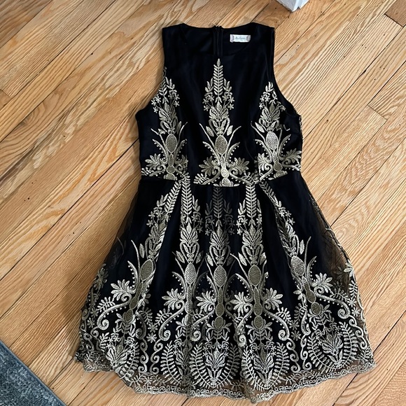 Altar'd State Dresses & Skirts - Altar’d state, black and gold dress, Perfect condition